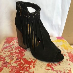 Chinese laundry BOHO Black Leather